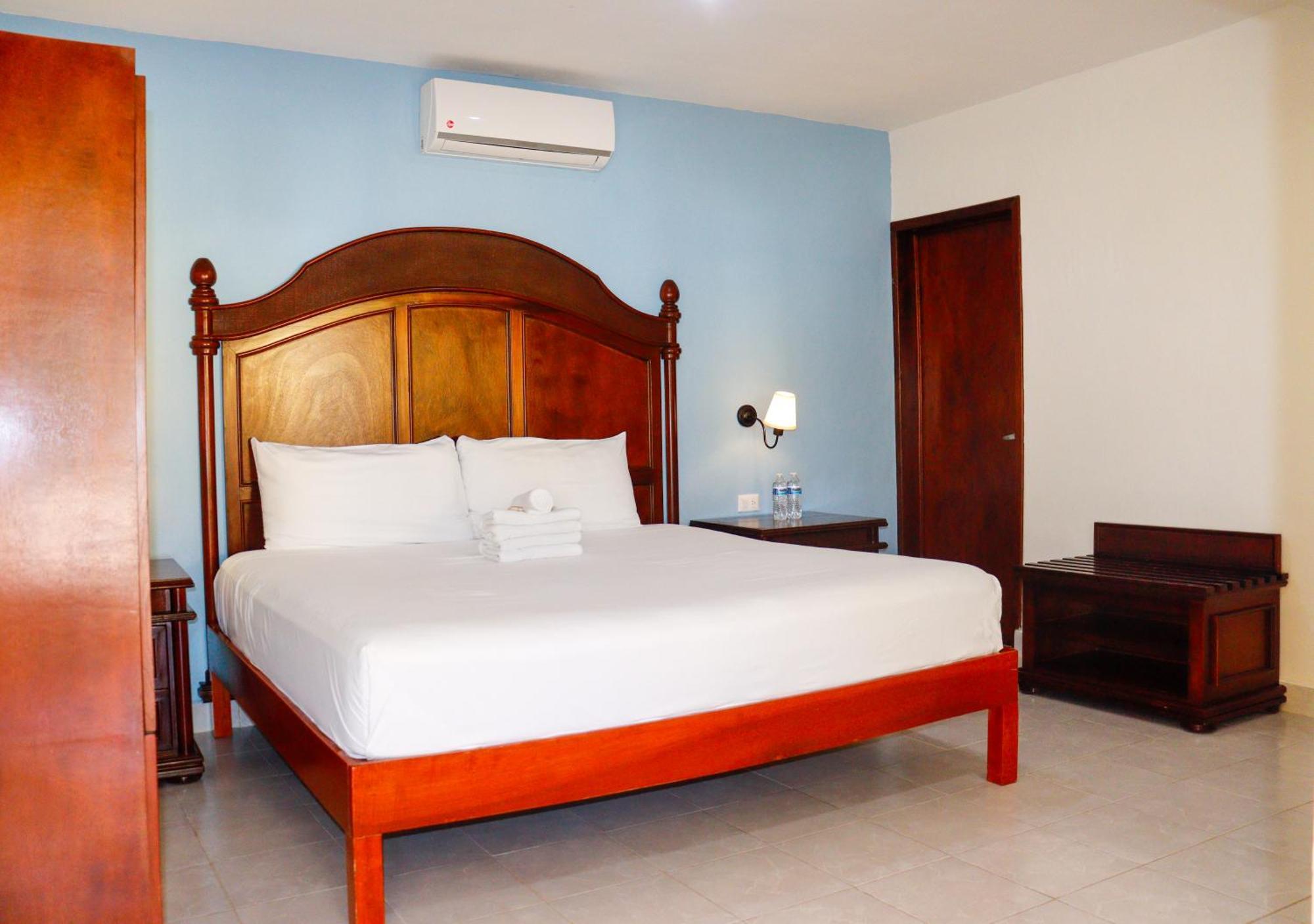 Hotel Quinta Исамаль Экстерьер фото